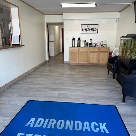 沃特敦 Adirondack Efficiencies酒店 外观 照片
