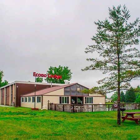 沃特敦 Adirondack Efficiencies酒店 外观 照片