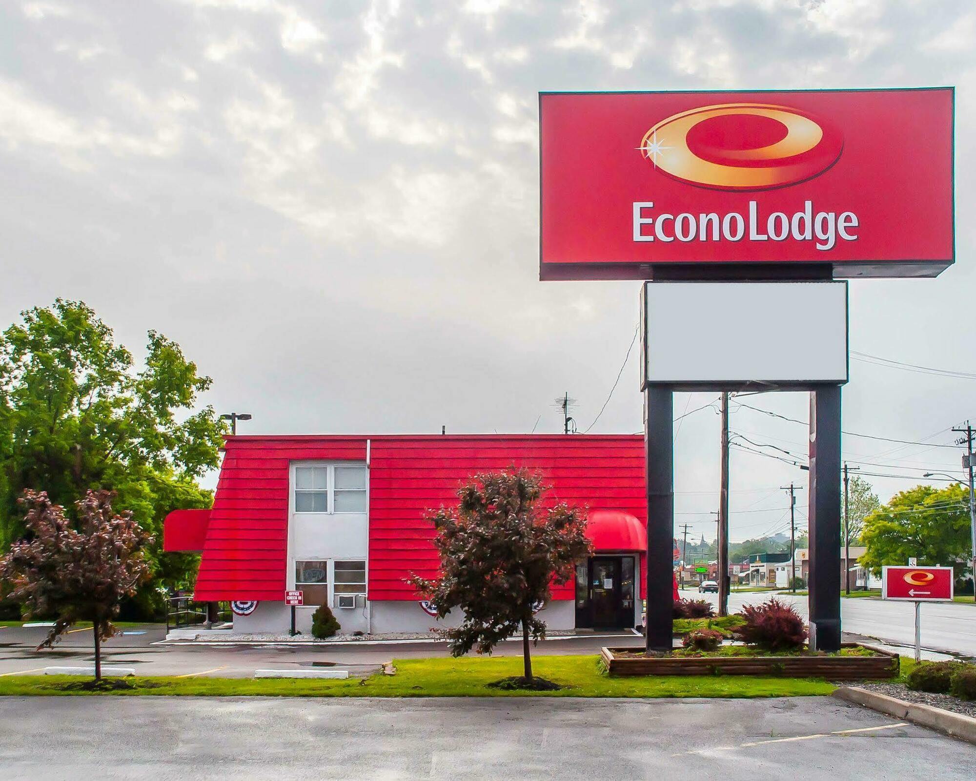 沃特敦 Adirondack Efficiencies酒店 外观 照片